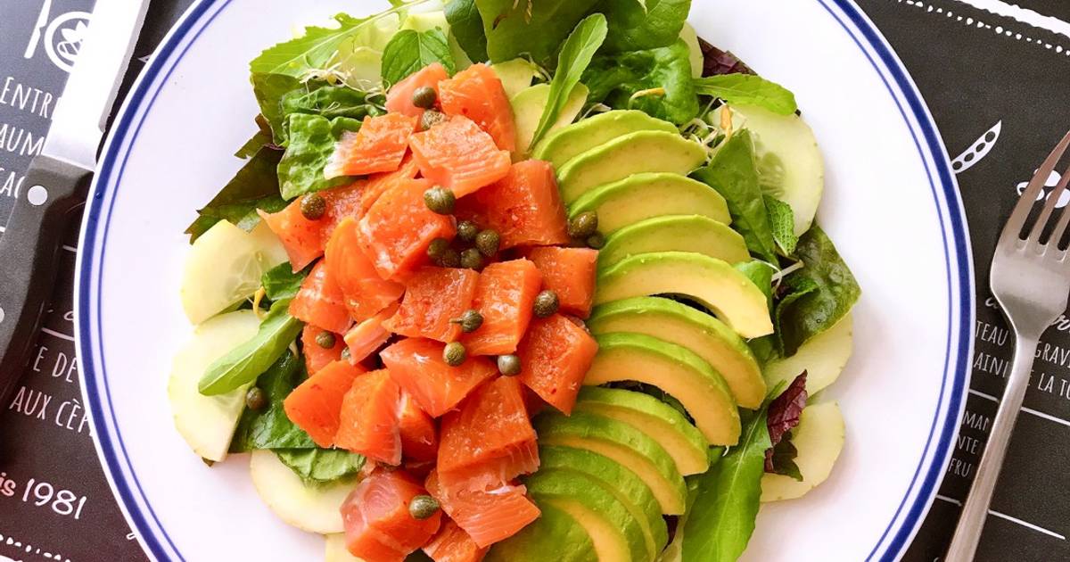 Salad Bơ Cá Hồi – Món Khai Vị Đầy Dinh Dưỡng