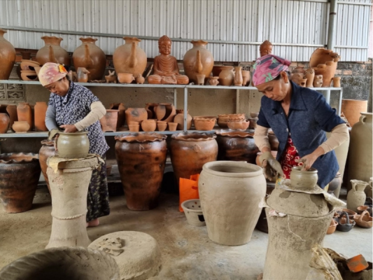 Làng gốm Bàu Trúc