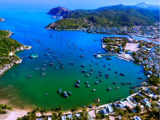 Làng chài Vĩnh Hy