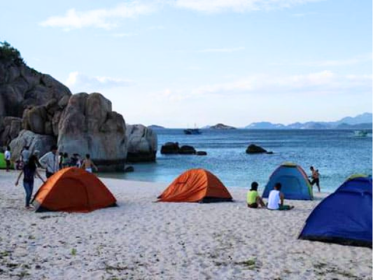 Cắm trại trên biển